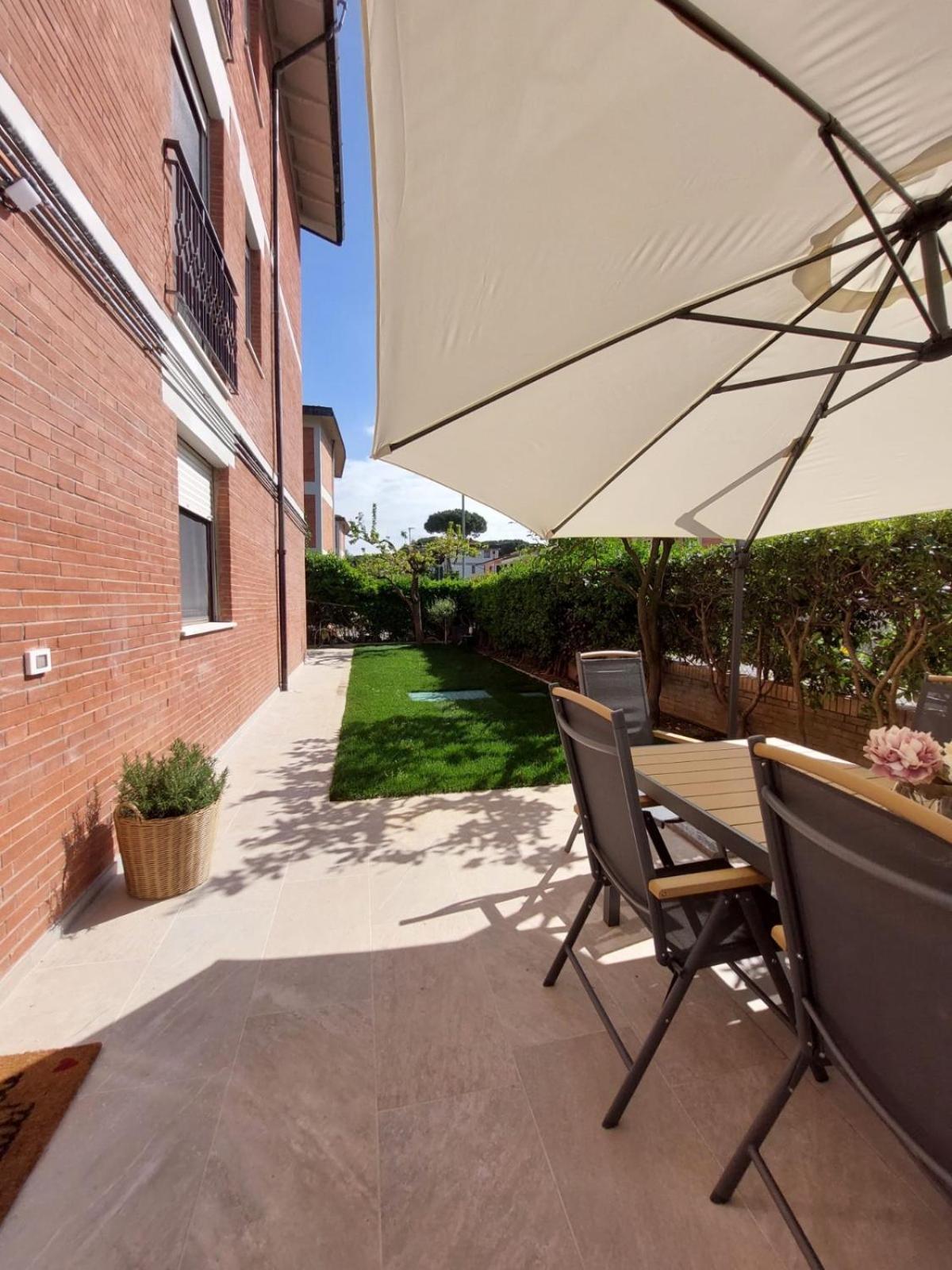 Casa Del Sole Apartments With Garden Marina Di Pisa Exterior photo